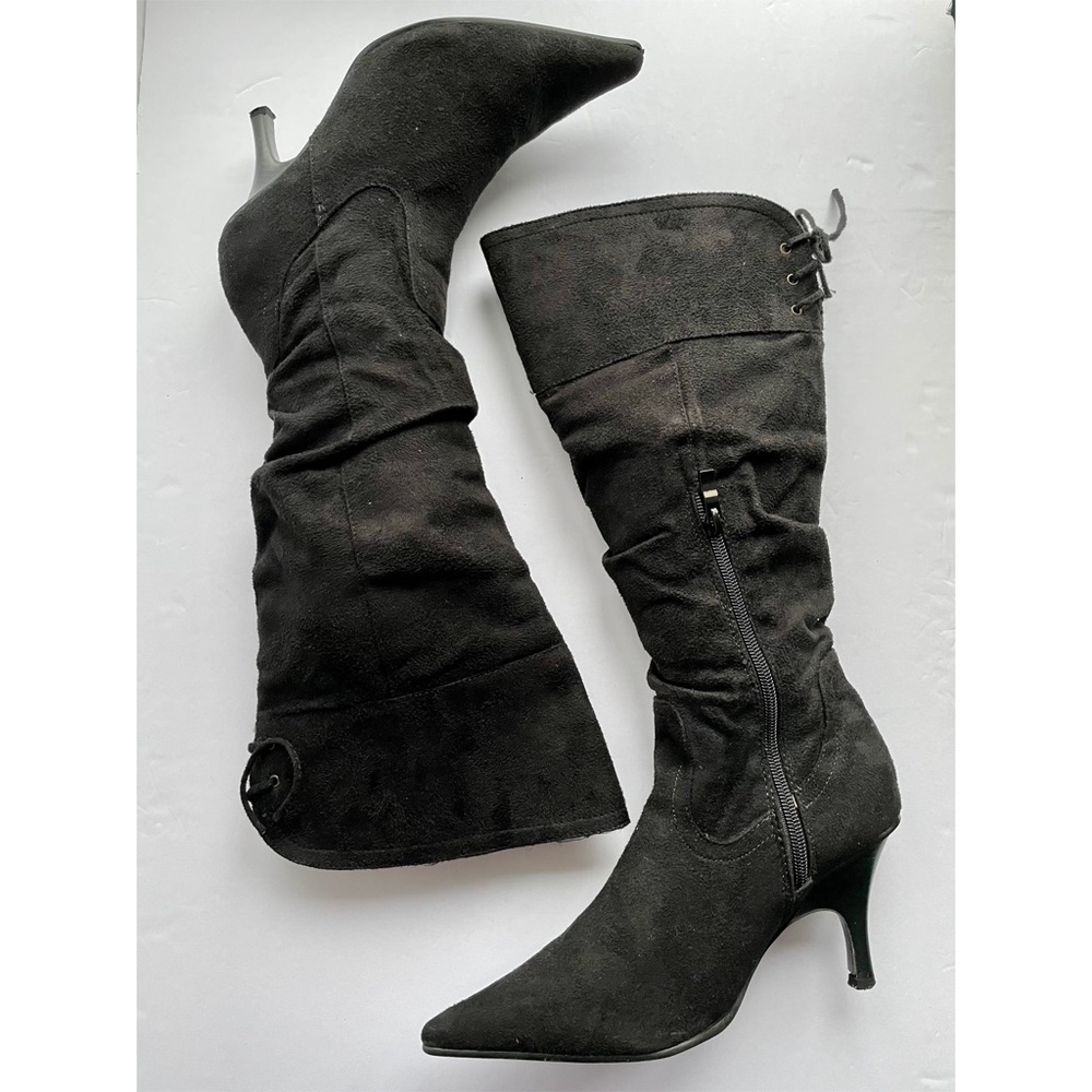 Women’s Suede Boots